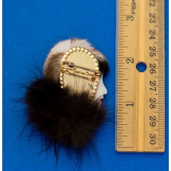 Vintage Fashion Avant Garde Ladies Black White Brooch D10 - Picture 2 of 2